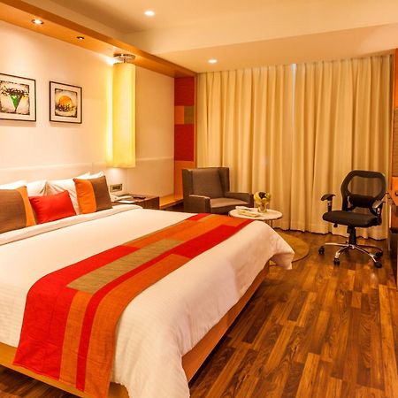 Deventure Sarovar Portico Kapashera, New Delhi Kültér fotó
