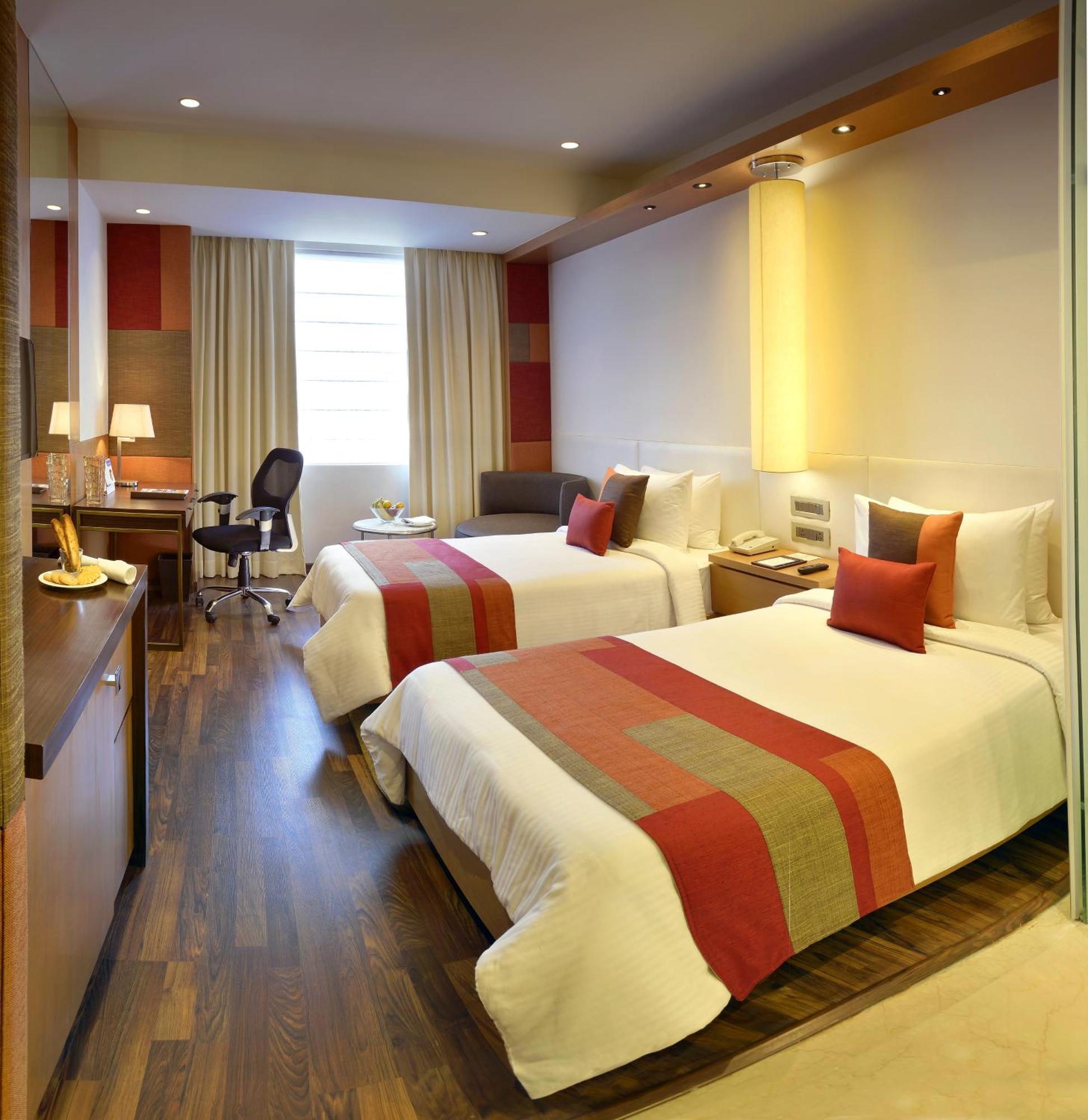 Deventure Sarovar Portico Kapashera, New Delhi Kültér fotó